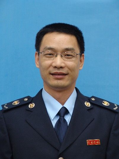黃建華(賀州市平桂區稅務局黨委委員、紀檢組組長) 黃建華(賀州市平桂區稅務局黨委委員、紀檢組組長)