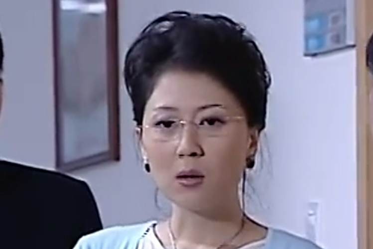 尹寒薇 尹寒薇