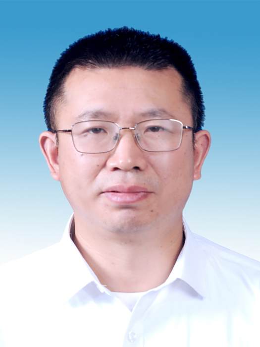 張功清 張功清