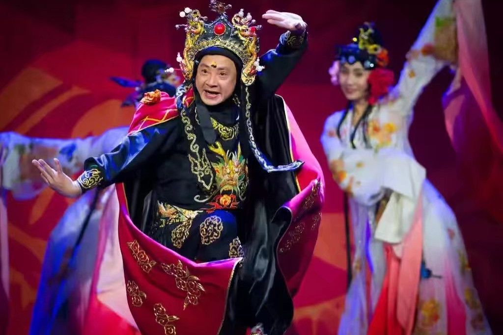 丁強(著名川劇變臉演員) 丁強(著名川劇變臉演員)