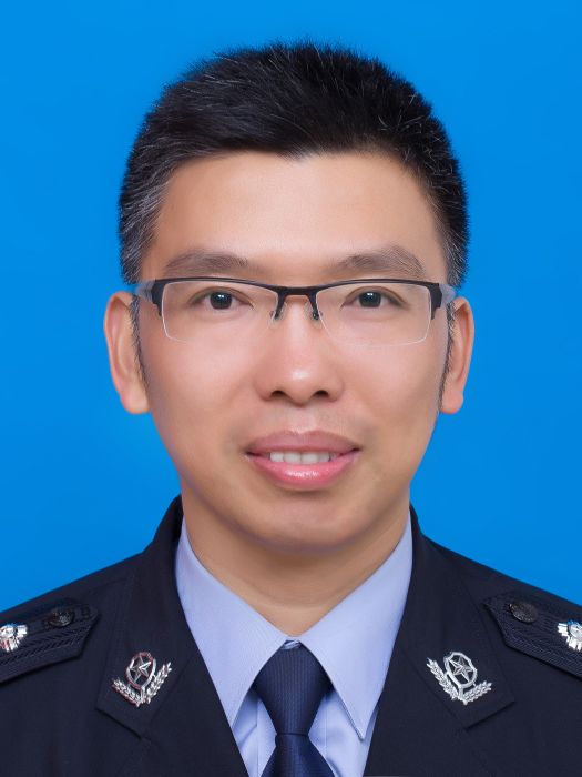 周志軍(台州市黃巖區東城街道黨工委委員、派出所所長) 周志軍(台州市黃巖區東城街道黨工委委員、派出所所長)