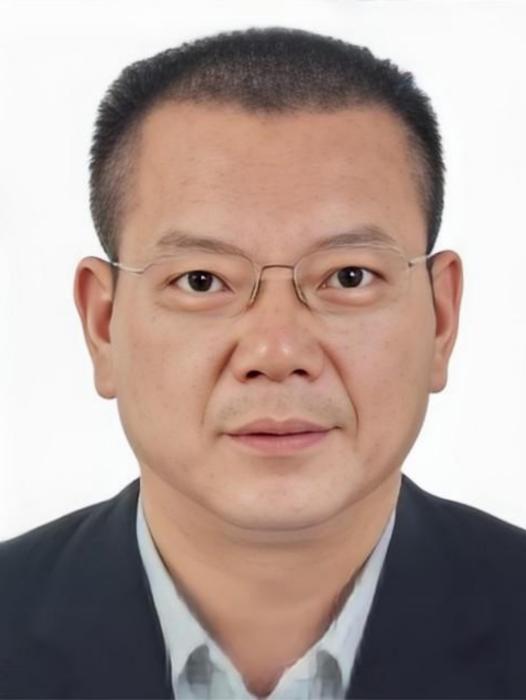 錢振東(安徽省池州市貴池區政協民族宗教和港澳台僑委員會主任)