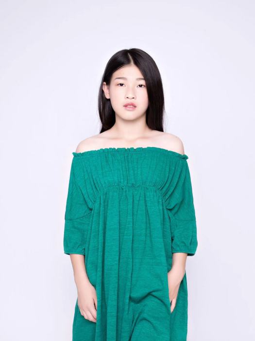 田馨(中國內地女演員) 田馨(中國內地女演員)