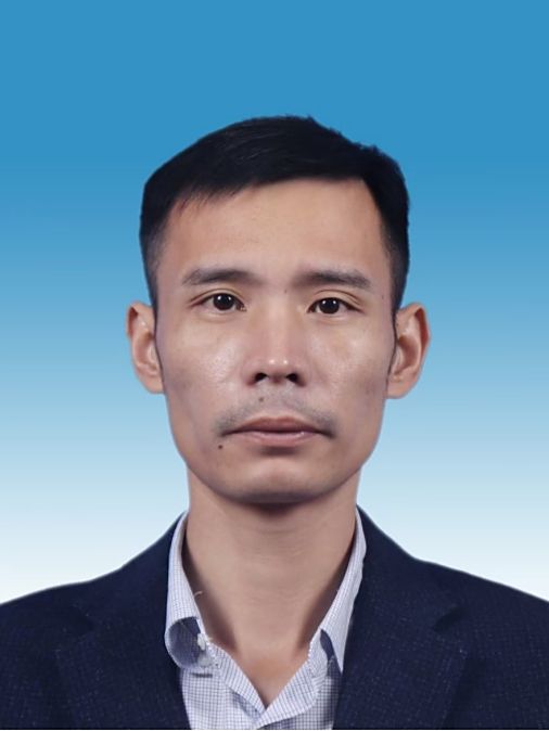 李海山(江西省贛州市信豐縣小江鎮副鎮長) 李海山(江西省贛州市信豐縣小江鎮副鎮長)