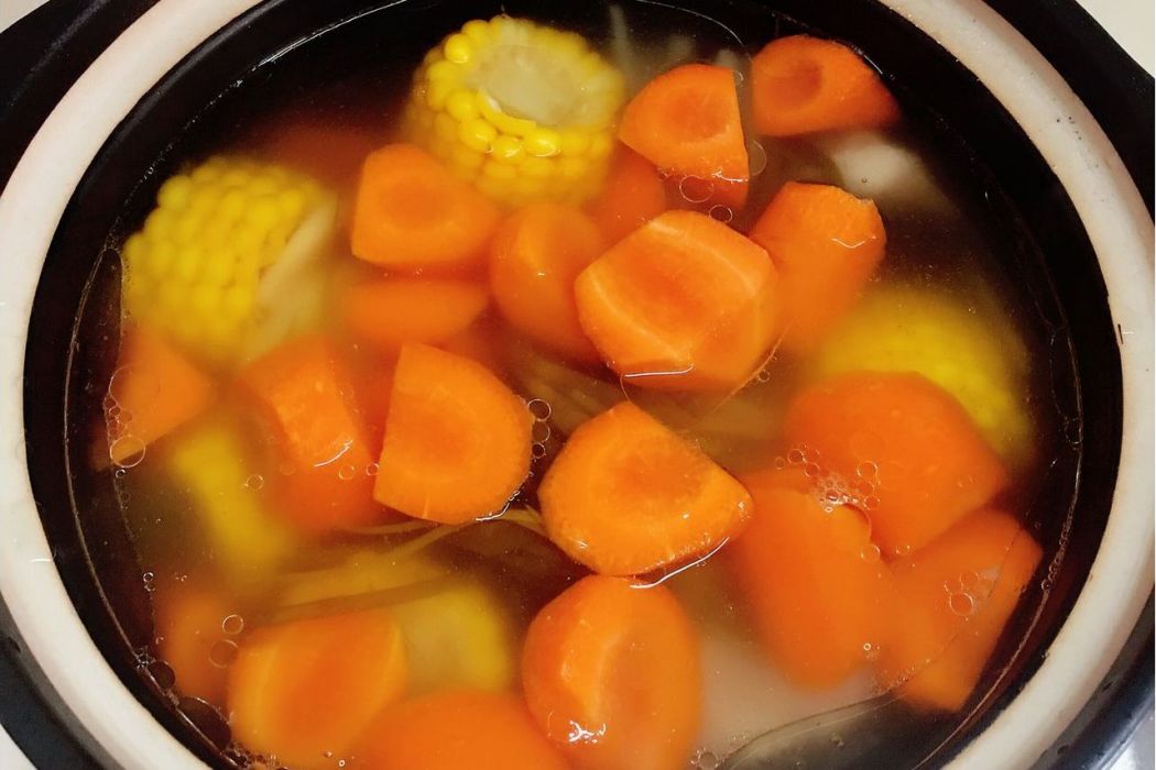 玉米胡蘿蔔湯