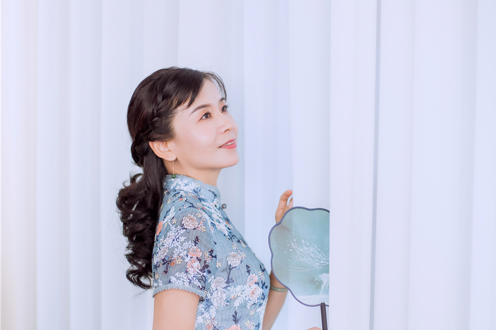 陳美艷(江蘇省陶瓷藝術名人) 陳美艷(江蘇省陶瓷藝術名人)