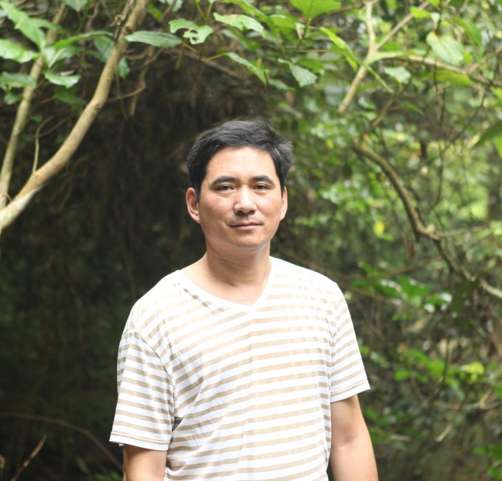 萬偉民(肇慶學院教授) 萬偉民(肇慶學院教授)