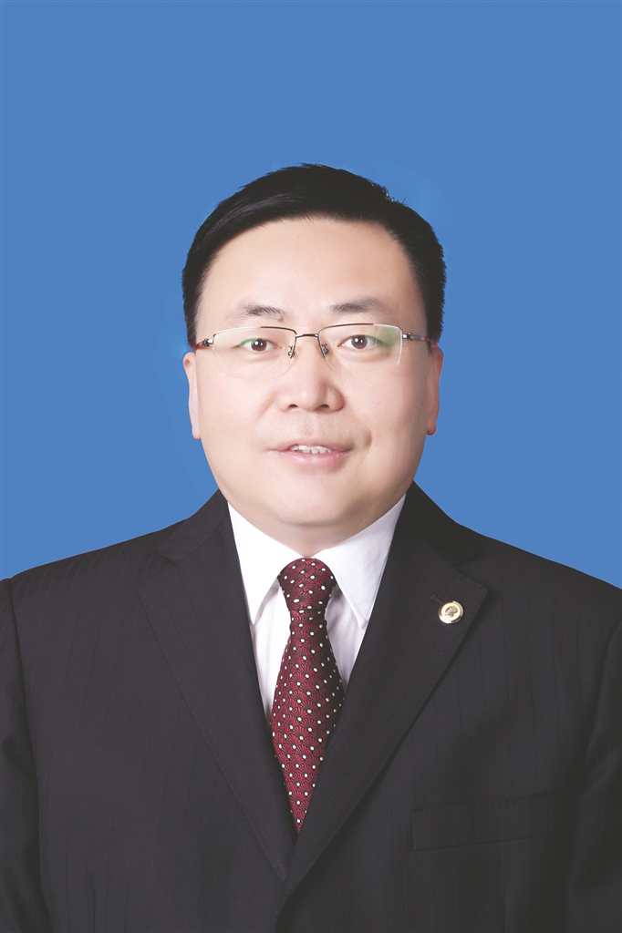 包鋼(內蒙古自治區副主席、政府黨組成員)