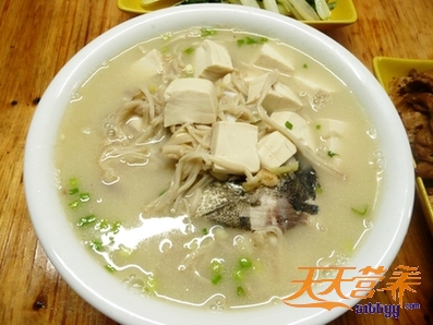 清燉豆腐大頭魚
