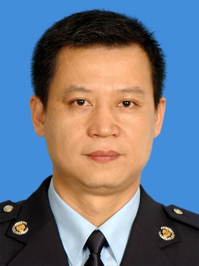 陳世坤(國家稅務總局汕頭保稅區稅務局副局長) 陳世坤(國家稅務總局汕頭保稅區稅務局副局長)