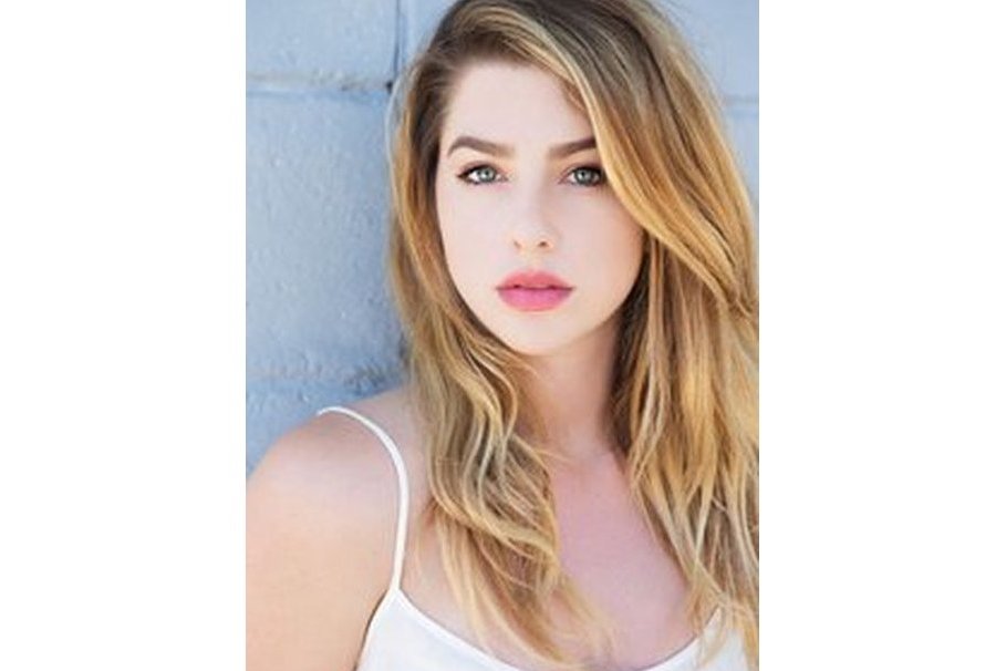 Julia Larson Julia Larson