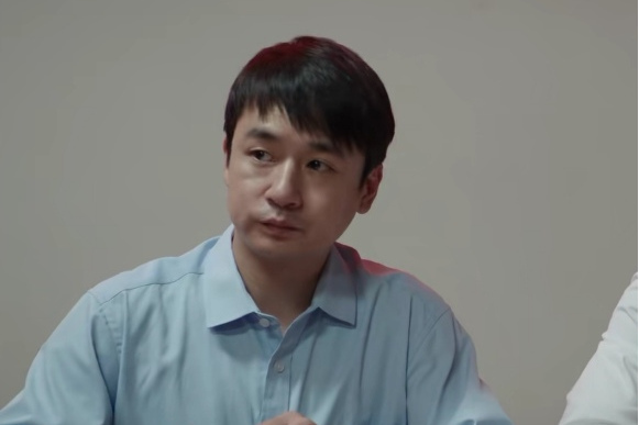 袁浩(當代都市劇《縣委大院》中的男配角) 袁浩(當代都市劇《縣委大院》中的男配角)
