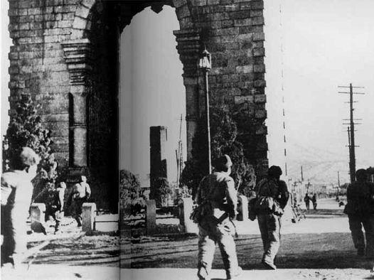 1951年1月4日中國人民志願軍攻入獨立門
