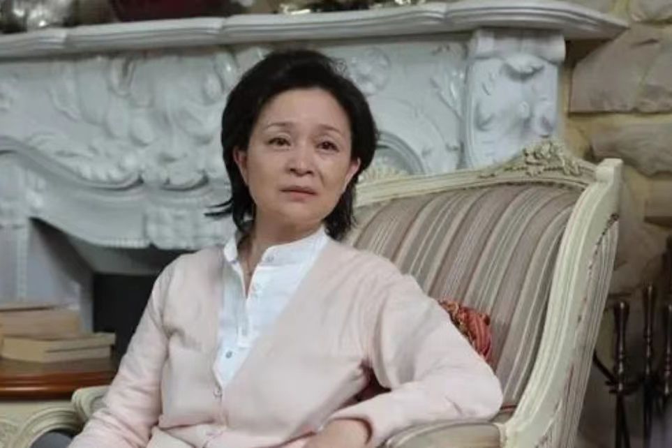 唐素萍(都市情感劇《左手親情右手愛》中的角色) 唐素萍(都市情感劇《左手親情右手愛》中的角色)