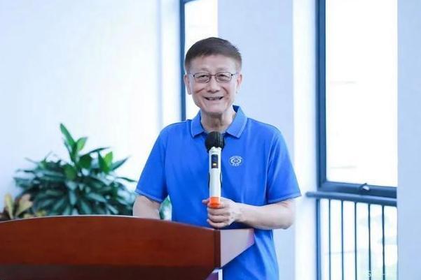 李曉明(大灣區大學(籌)講席教授,學校教學負責人,信息科學技術學院代理院長) 李曉明(大灣區大學(籌)講席教授,學校教學負責人,信息科學技術學院代理院長)