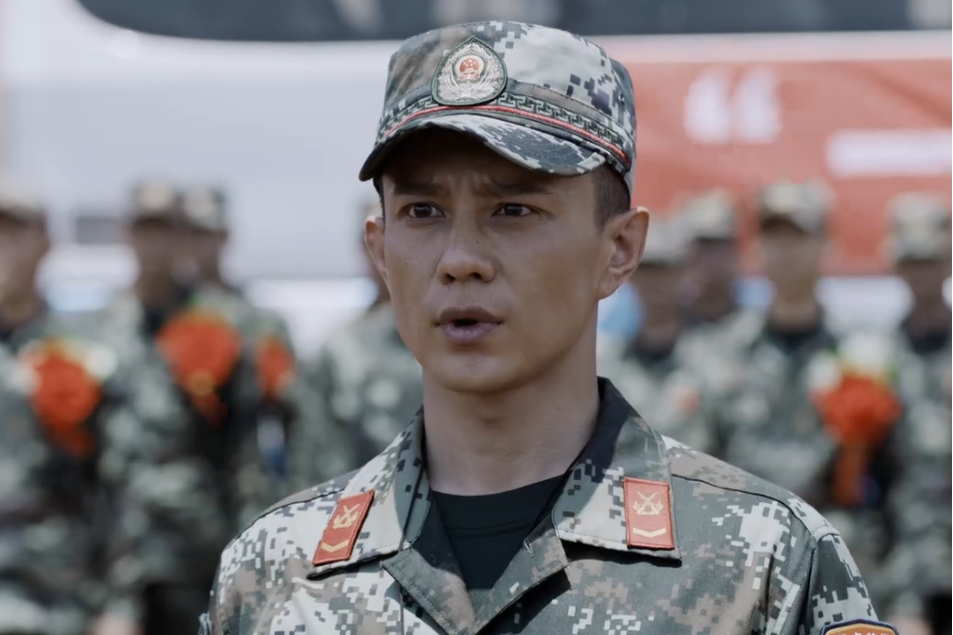 張天揚(當代軍旅題材電視劇《特戰榮耀》中的角色) 張天揚(當代軍旅題材電視劇《特戰榮耀》中的角色)