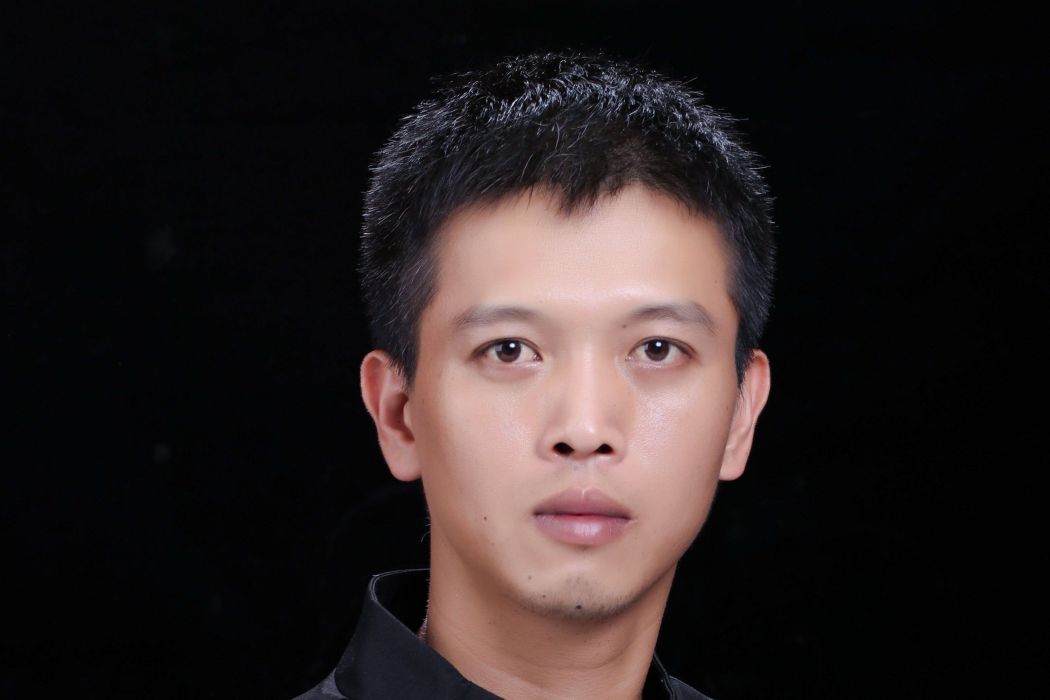 張有興(茶洋窯製作技藝代表性傳承人) 張有興(茶洋窯製作技藝代表性傳承人)