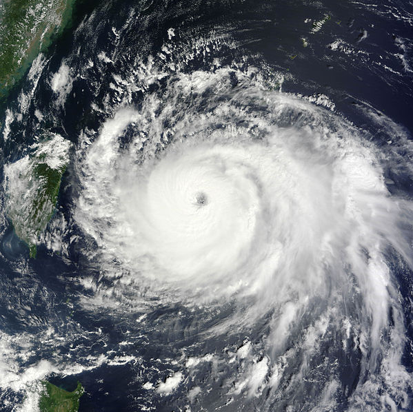 超強颱風凡亞比衛星雲圖