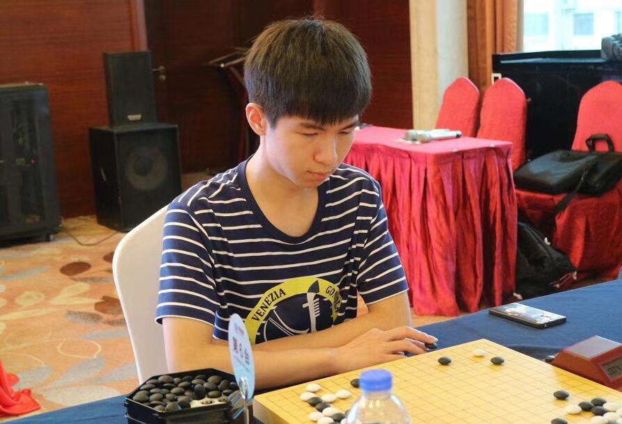 羅岩(中國圍棋職業棋手)
