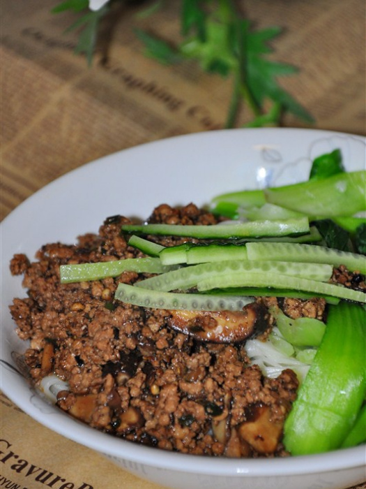 香菇肉臊面 香菇肉臊面