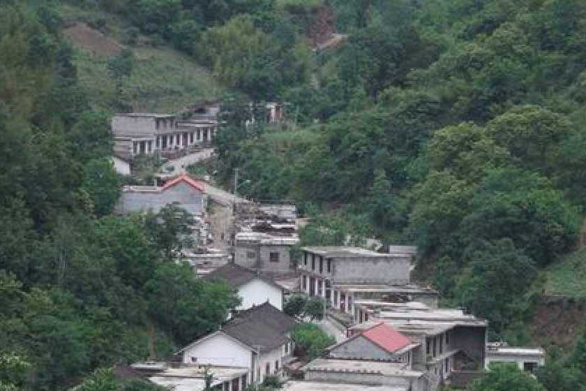東甘溝村 東甘溝村
