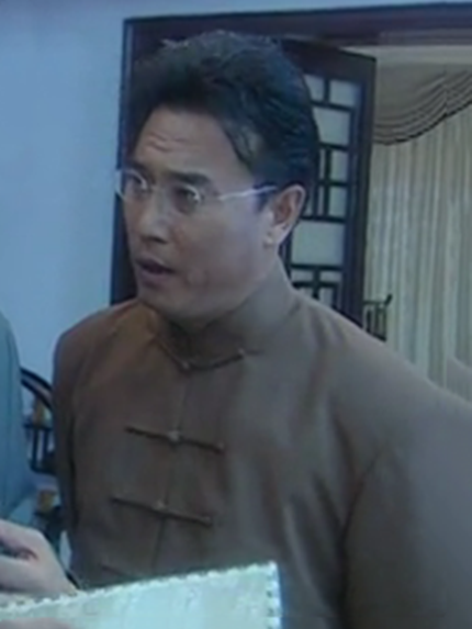文豪(警匪劇《公民良心》反派角色,由張山飾演) 文豪(警匪劇《公民良心》反派角色,由張山飾演)