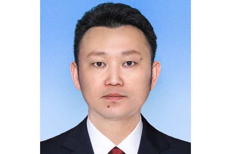 顏亮亮 顏亮亮