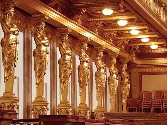 金色大廳的女神柱