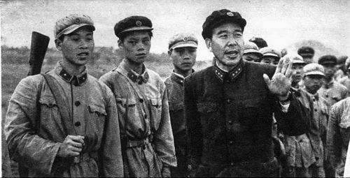 黃永勝(左4)