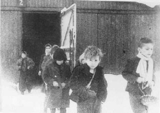 奧斯威辛集中營中倖存下來的兒童