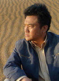 霍爾查(內蒙古民族藝術劇院影視劇中心主任、演員) 霍爾查(內蒙古民族藝術劇院影視劇中心主任、演員)