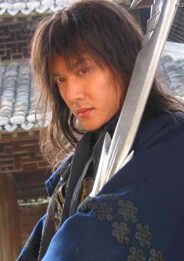 風雲Ⅱ(2004年趙文卓、何潤東主演電視劇) 風雲Ⅱ(2004年趙文卓、何潤東主演電視劇)