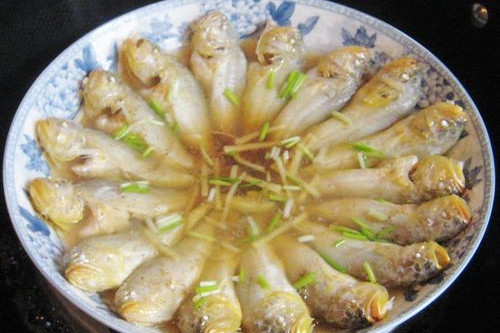 清蒸饅頭魚
