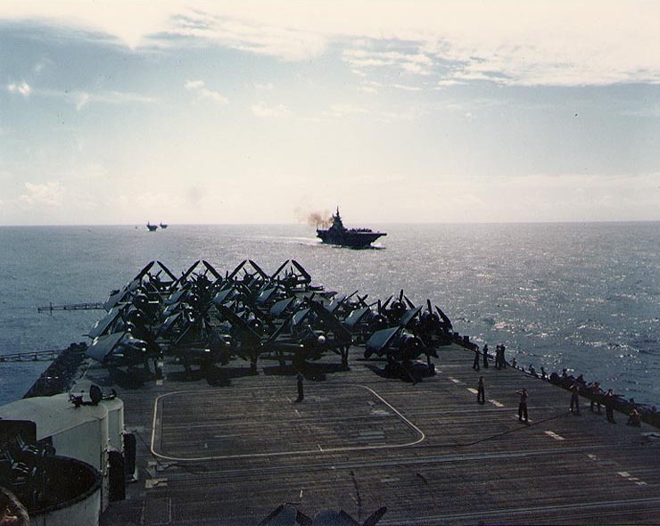 1945年6月，第一分隊正在海上航行。