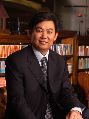 曲喆(中國駐愛沙尼亞共和國原特命全權大使)