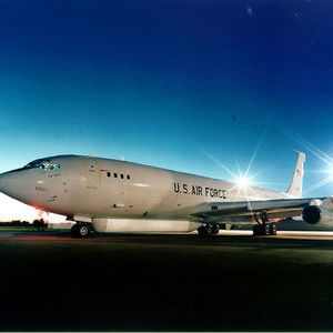 E-8戰場聯合監視機(E-8)