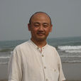 張偉(中國海洋大學新聞系主任)