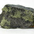 紫硫鎳鐵礦
