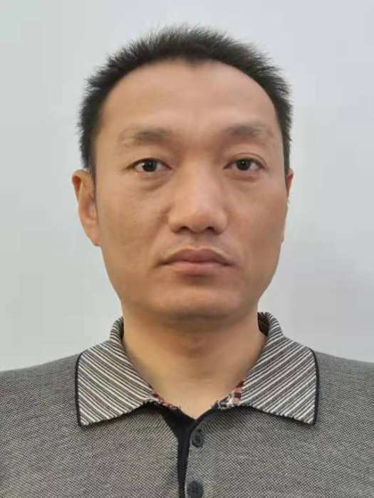 陳志剛(河南省新鄭市科工信局黨組成員、副局長) 陳志剛(河南省新鄭市科工信局黨組成員、副局長)