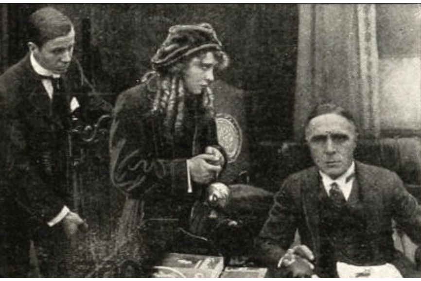 The Hammer(美國1915年Richard Stanton執導的電影) The Hammer(美國1915年Richard Stanton執導的電影)