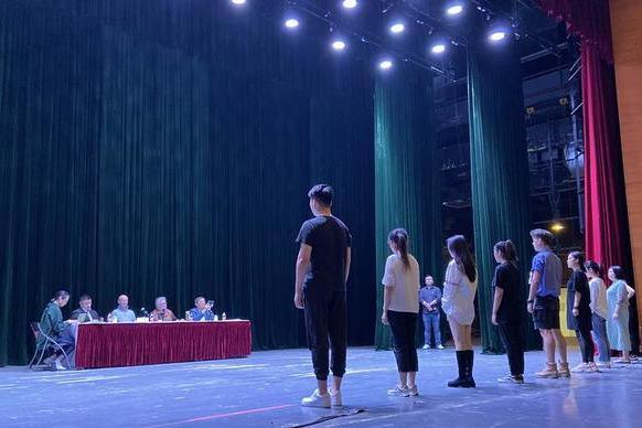 奧賽羅(中國話劇2020全女班《奧賽羅》) 奧賽羅(中國話劇2020全女班《奧賽羅》)