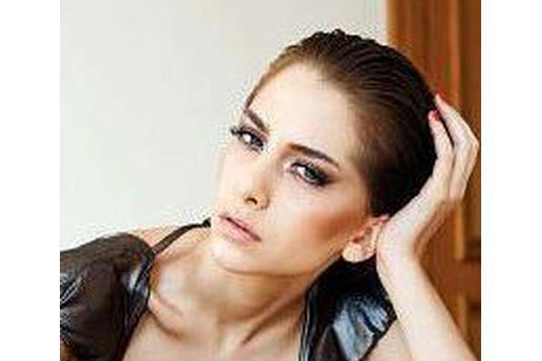 Ezgi Asaroglu Ezgi Asaroglu