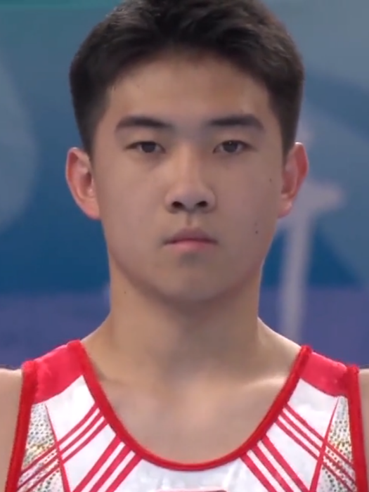 靳明宇