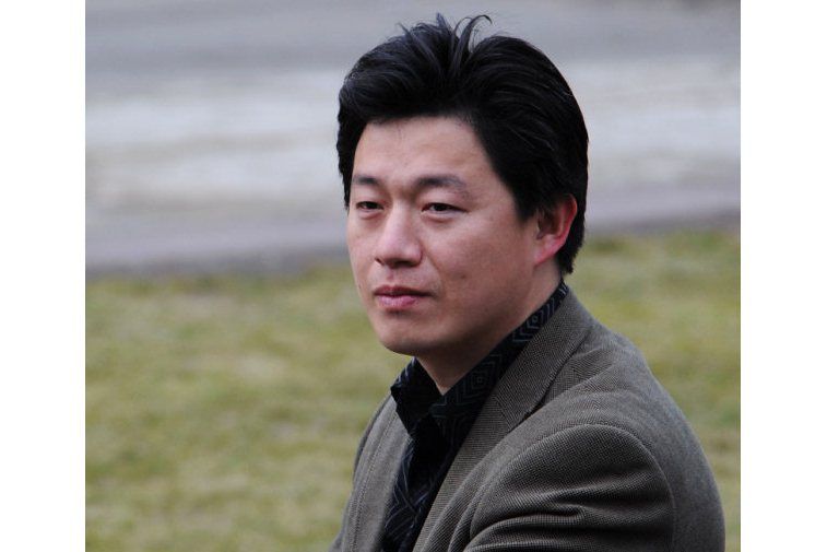嚴晨(北京印刷學院新媒體學院教師)