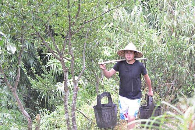 何建東(自貢市榮縣河口鎮曹家嘴村11組村民、自貢市第二屆“最美退役軍人”) 何建東(自貢市榮縣河口鎮曹家嘴村11組村民、自貢市第二屆“最美退役軍人”)