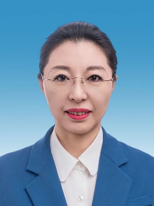 張曉君(內蒙古錫林郭勒盟盟委委員、統戰部部長) 張曉君(內蒙古錫林郭勒盟盟委委員、統戰部部長)
