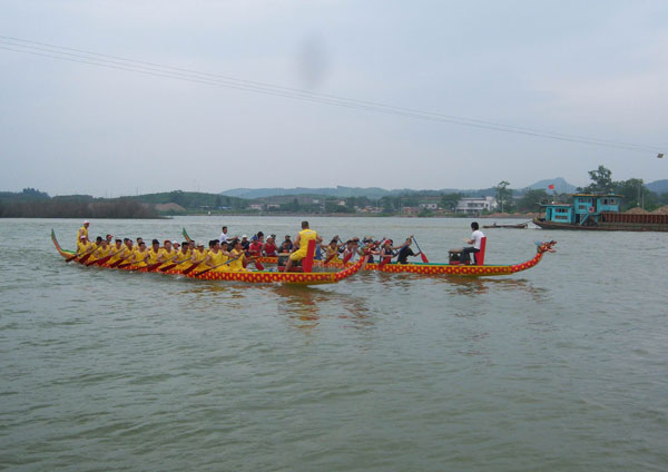 西河鎮黃塱村舉行熱身賽積極備戰全市龍舟賽
