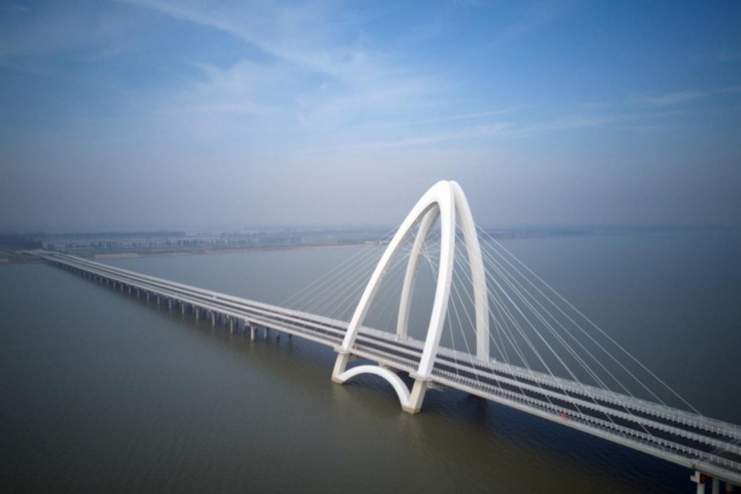 花山大橋(中國江蘇省南京市境內橋樑) 花山大橋(中國江蘇省南京市境內橋樑)