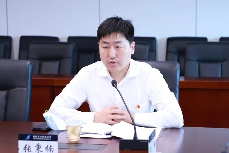 張秉楠(中國南方航空集團公司團委幹事) 張秉楠(中國南方航空集團公司團委幹事)