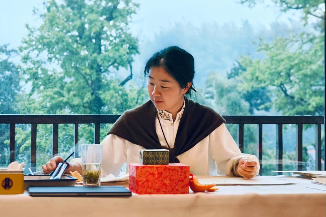 楊麗麗(當代青年畫家、佛畫家)